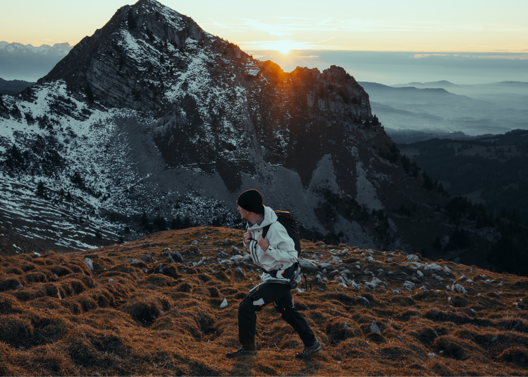 Del Campo Base a la Cima: Lo que Hypershell X significa para la exploración al aire libre